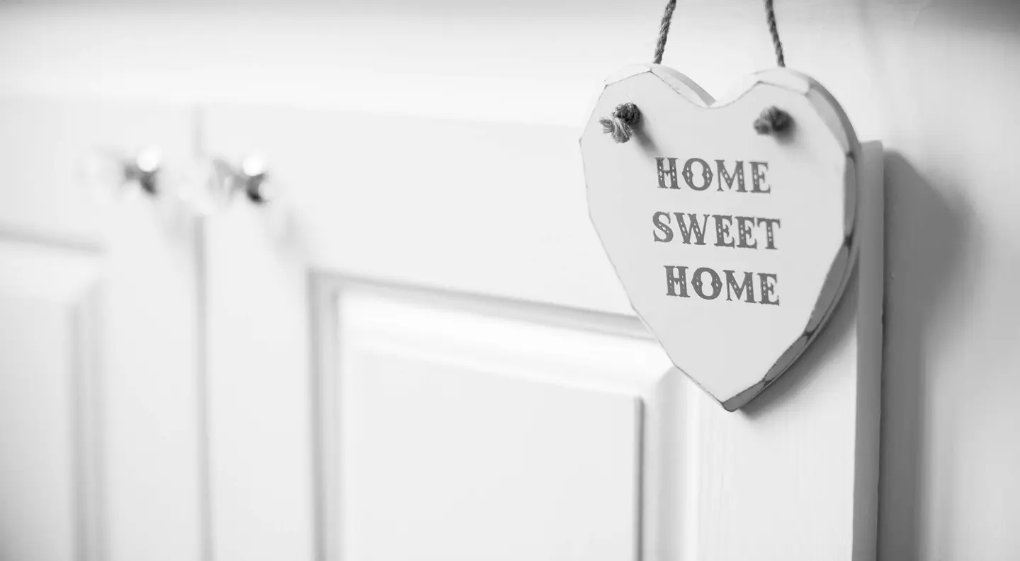 Home sweet home hanging door ornament 